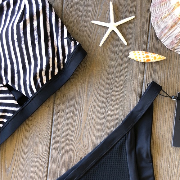 🔥🔥HURLEY- BIKINI SET🔥🔥 - Picture 2 of 5